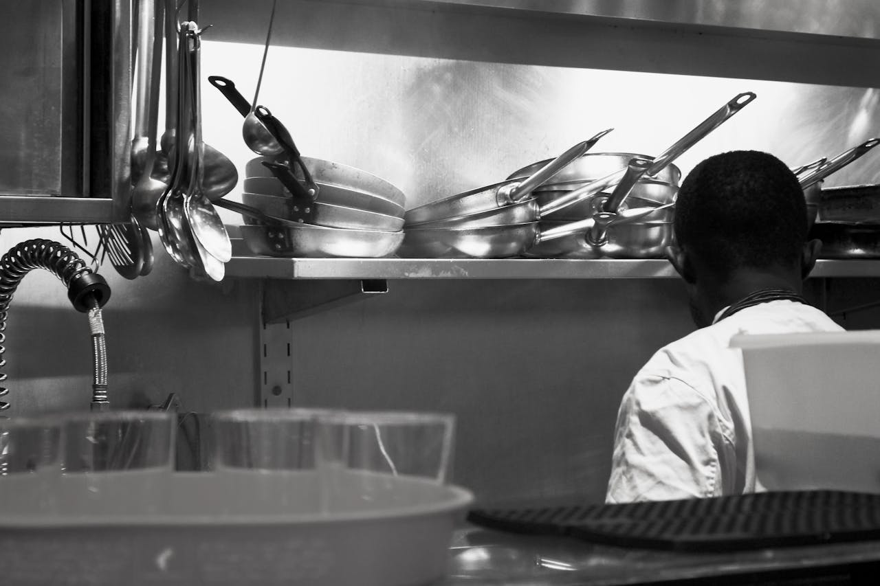 pexels-thomas-rainero-291933503-13195436